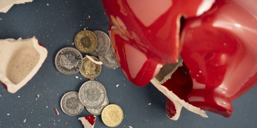 Das Sparschwein schlachten: Wenn der Aargau einen grossen Überschuss in der Staatsrechnung erzielt, sollen Steuerzahlende nachträglich einen Rabatt erhalten. Dies ist das Ziel einer V...