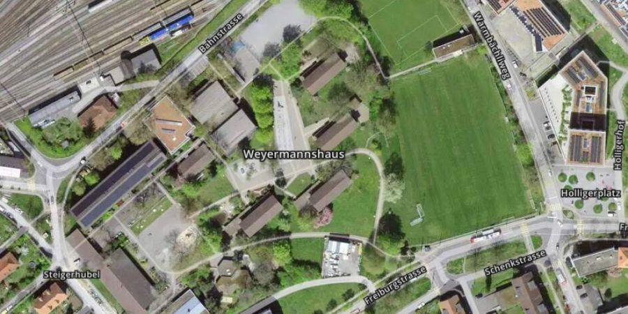 Weil die Stadt Bern ein bestehendes Schulgebäude auf dem Areal übernehmen kann, ist für die Volksschule Steigerhubel jetzt doch kein Provisorium nötig.