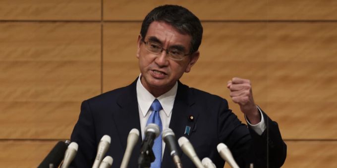Taro Kono, der Digitalisierungsminister Japans, kann einen Erfolg feiern. (Archivbild) Taro Kono Japan Digitalisierung