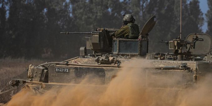 Netanjahu machte deutlich, dass sich Israels Bedingungen für ein Ende des Krieges nicht geändert hätten: die Zerstörung der Hamas und die Freilassung aller Geiseln. Netanjahu machte deutlich, dass sich Israels Bedingungen für ein Ende des Krieges nicht geändert hätten: die Zerstörung der Hamas und die Freilassung aller Geiseln.