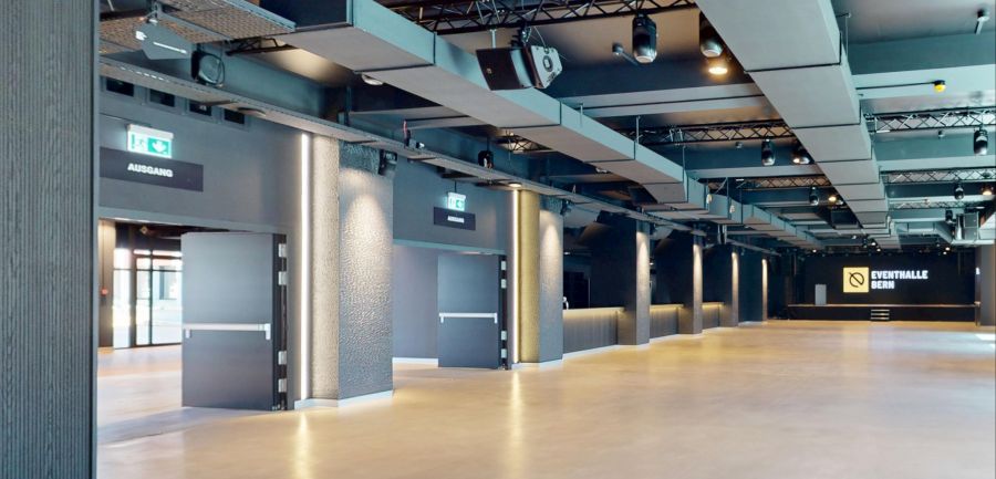Die Halle lässt sich flexibel unterteilen: Die grosse Halle (420 m²) fasst bis zu 1000 Gäste, die kleine Halle (160 m²) bis zu 400.