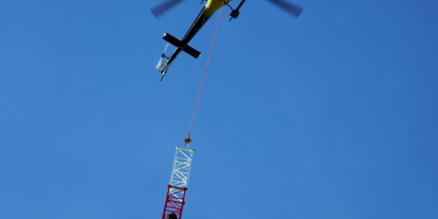Der 125 Meter hohe Windmast wird in Schwarzenberg LU aufgestellt.