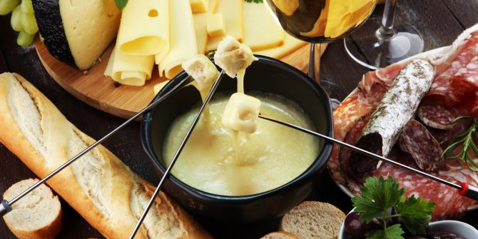Fondue Tradition Essen typisch