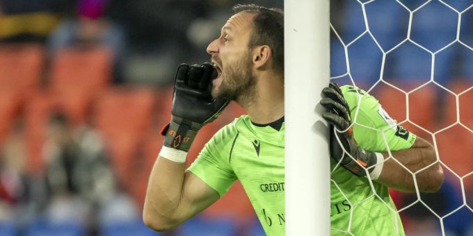Mirko Salvi verlängert sein Arbeitspapier beim FC Basel um drei Jahre. FC Basel