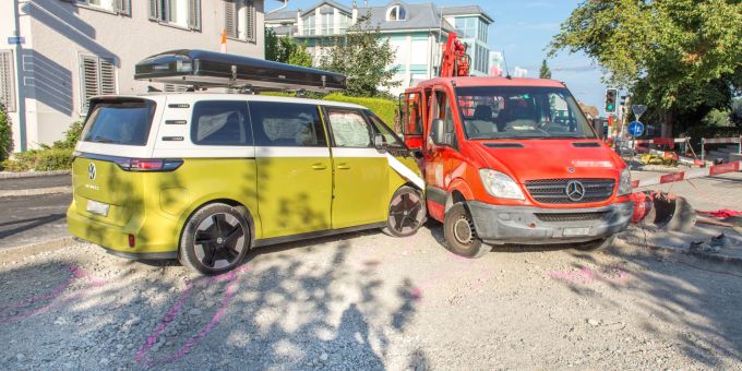 Beim Unfall verletzten sich vier Personen. Unfall