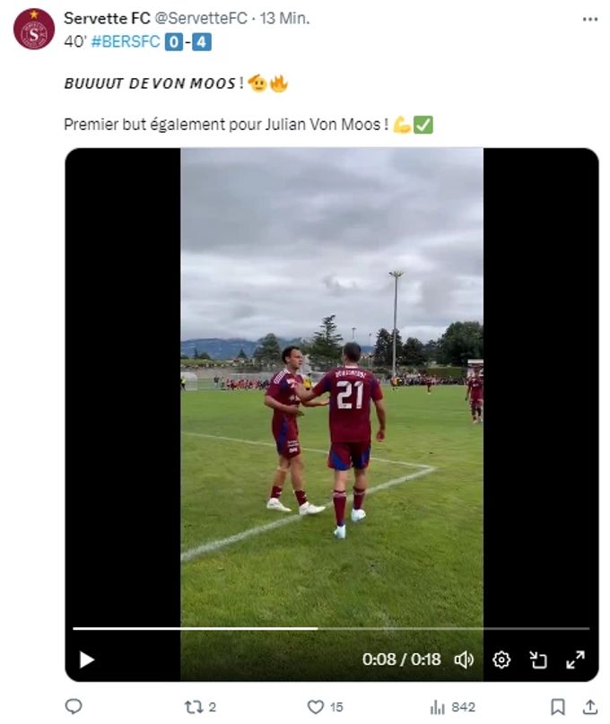 Julia von Moos (l) bejubelt sein Tor zum 4:0 mit Jérémy Guillemenot. Schweizer Cup Servette