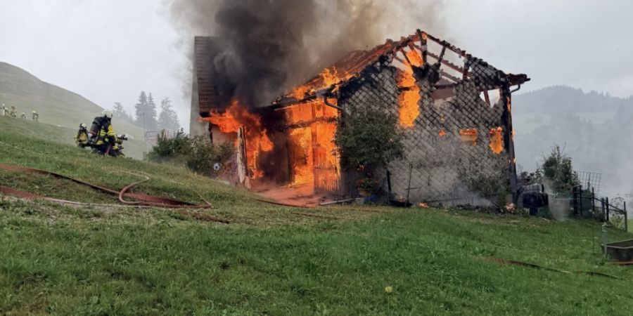 Glück im Unglück im appenzell-ausserrhodischen Schwellbrunn: Von den Bewohnern des Appenzellerhöcklis wurde beim Vollbrand niemand verletzt.