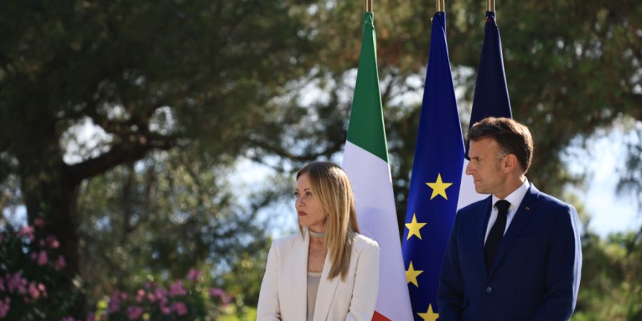 Macron und Meloni bei Gipfel in Antibes. Foto: Manon Cruz/Pool Reuters/AP/dpa