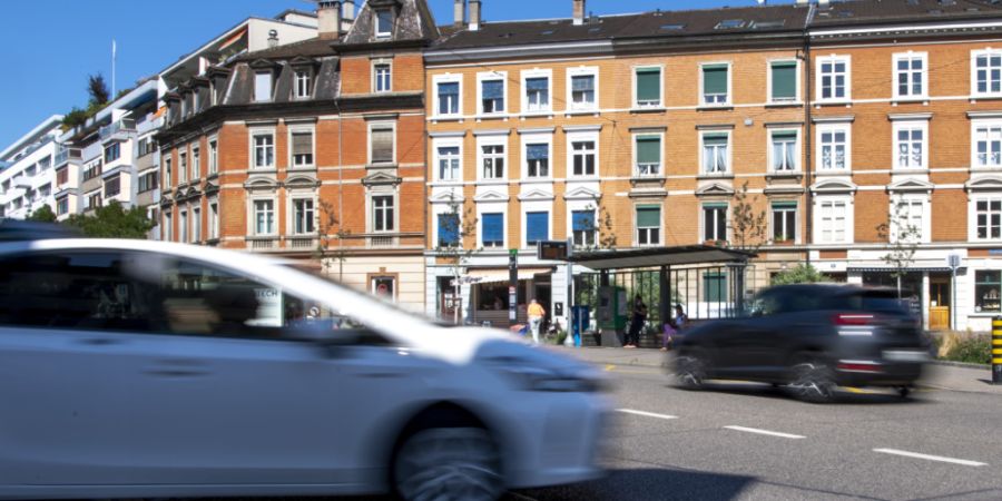 Der Verkehr im Basler Strassennetz nimmt nicht so stark ab, wie es der Kanton möchte. (Archivbild)