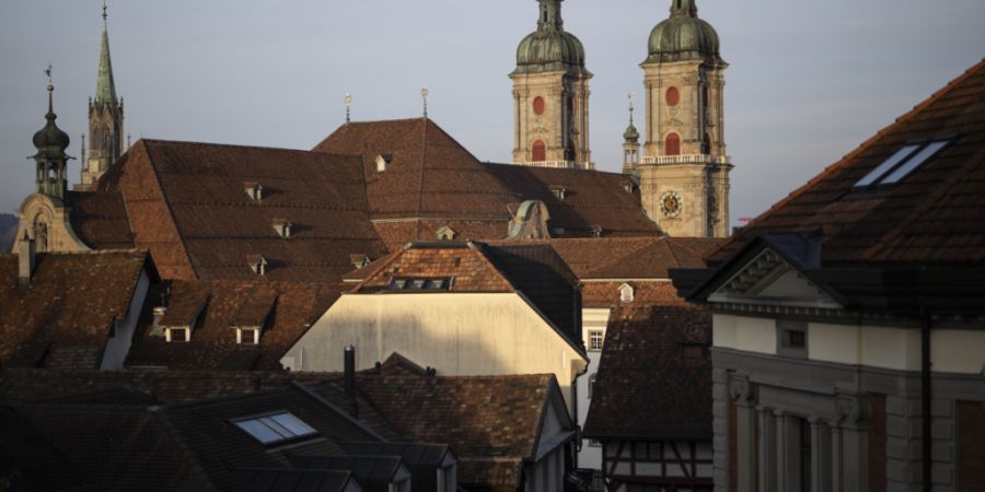 In der Stadt St. Gallen soll es wieder mehr Parkplätze geben. Dies wird in einer Initiative verlangt. (Archivbild)