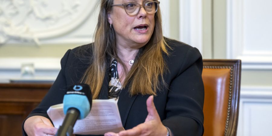 Die Genfer Staatsrätin Carole-Anne Kast an der Medienkonferenz zum G7-Gipfel.