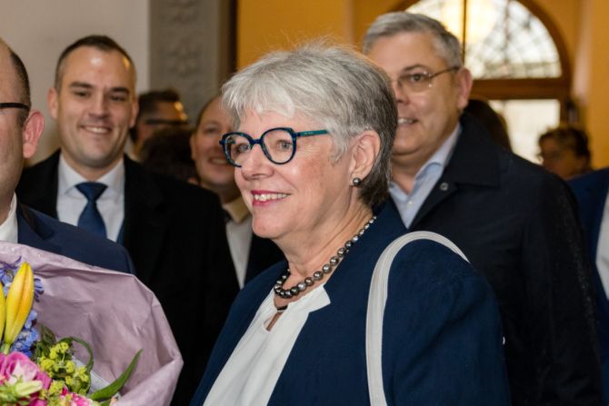 Angela Lüthold