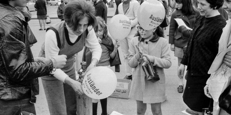 Die Schwarzenbach-Überfremdungsinitiative sorgte 1970 für politischen Zündstoff. Schreibende mit Migrationshintergrund begannen, sich literarisch mit ihrer Herkunft auseinanderzusetz...