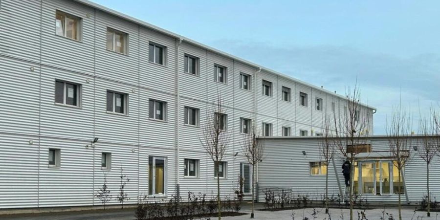 Die neue kantonale Asylunterkunft in Oftringen AG nimmt ihren Betrieb ab Februar schrittweise auf.