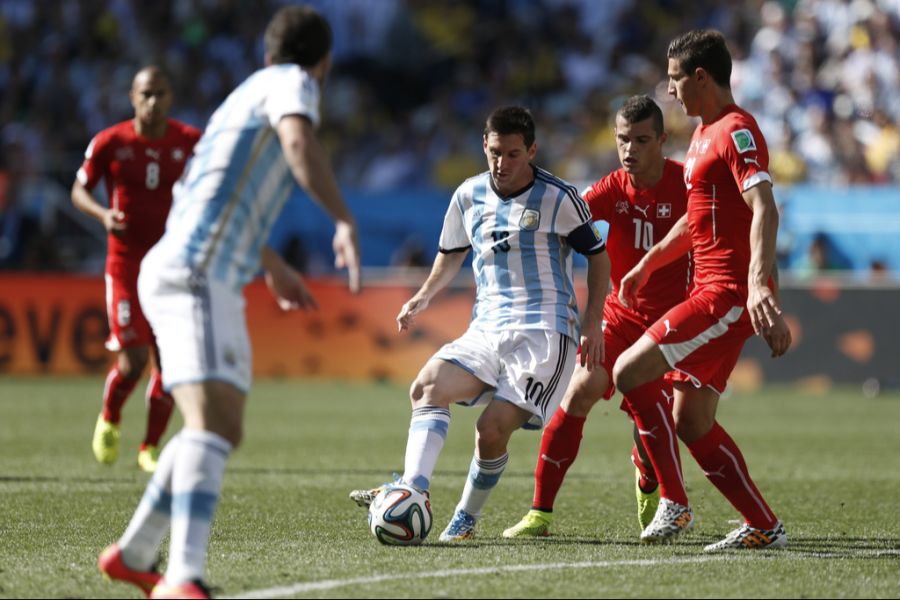 2014 forderte die Schweizer Nati Argentinien im Achtelfinal und verlor erst nach Verlängerung. Xhaka und Rodriguez waren bereits dabei.