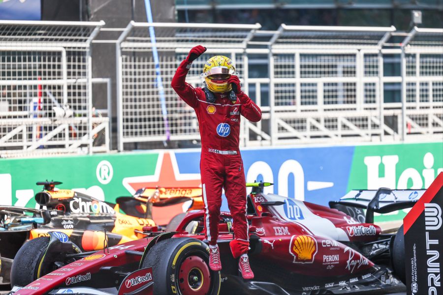 Lewis Hamilton Ferrari