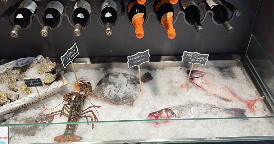 Unter anderem haben sie etwa 42'000 Franken für verschiedene Fischspeisen ausgegeben.
