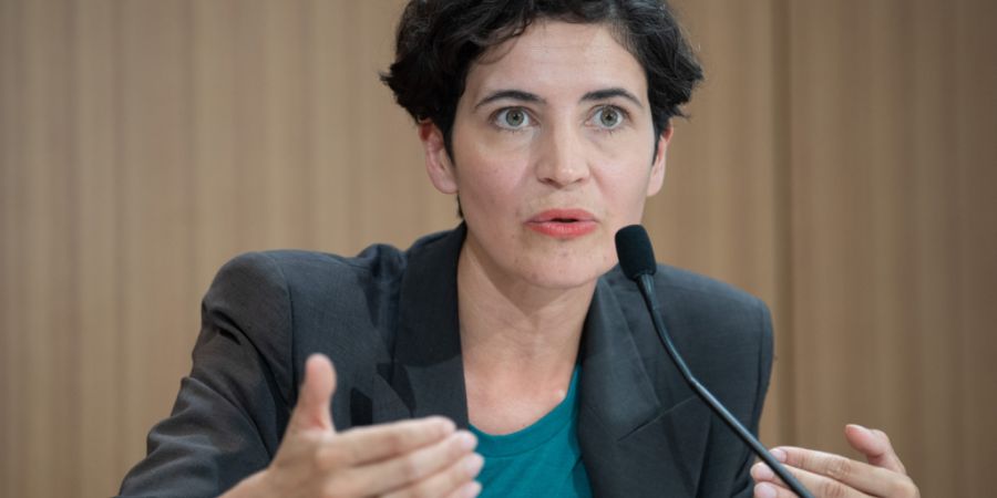 ARCHIV - Anna-Lena von Hodenberg, Geschäftsführerin der HateAid Gmbh, spricht während einer Pressekonferenz zur Gründung der Organisation. HateAid will Menschen helfen, die im Netz ...