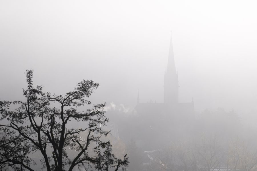 Die Obergrenze liegt am Samstag bei 700 bis 900 Metern, am Sonntag bei 800 Metern.