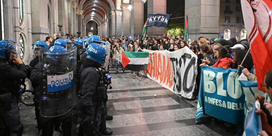 Auch in Turin kamen Demonstranten zusammen, um sich mit Palästina und der «Flotilla» zu solidarisieren.