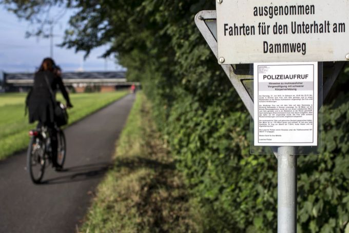 2015 erschütterte ein Fall die ganze Schweiz: Auf dem Heimweg wurde eine Frau aus Emmen LU von ihrem Fahrrad heruntergerissen und vergewaltigt. Die Ermittlungen sind seit 2018 sistiert, weil kein Täter gefunden werden konnte. Vergewaltigung Schweiz