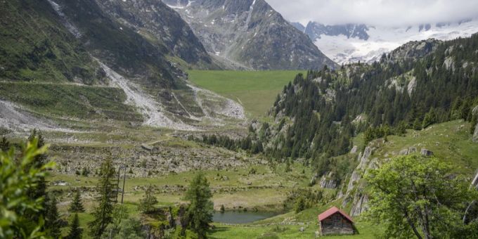 Die Urner Alpen. Das Bild wurde am 3. Juni 2022 aufgenommen. alpen