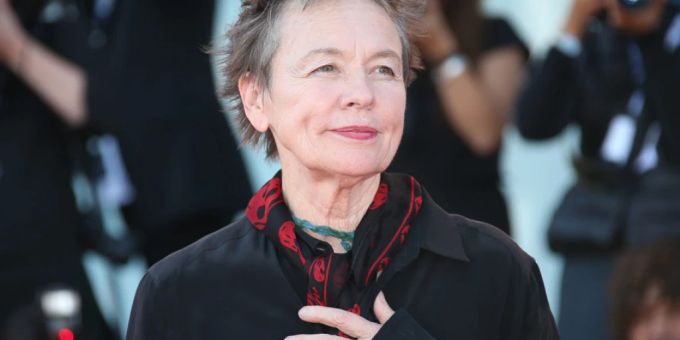 Die US-amerikanische Künstlerin, Musikerin und Filmemacherin Laurie Anderson wird am 75. Locarno Film Festival mit dem Vision Award Ticinomoda geehrt. Die US-amerikanische Künstlerin, Musikerin und Filmemacherin Laurie Anderson wird am 75. Locarno Film Festival mit dem Vision Award Ticinomoda geehrt.