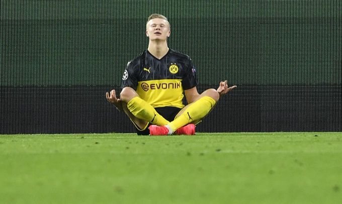 Mit diesem Jubel sorgte Erling Haaland einst für Schlagzeilen. Erling Haaland
