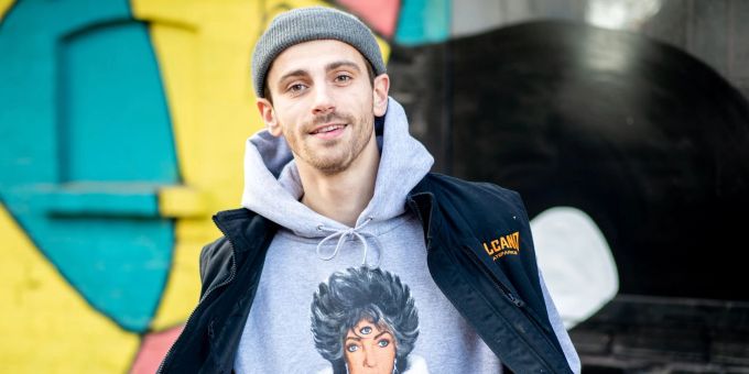Fynn Kliemann ist Youtuber, Musiker und Geschäftsmann. Fynn Kliemann