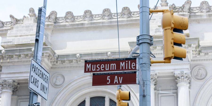 Museum Mile Schild New York City.