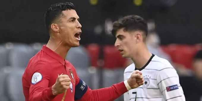 Portugals Cristiano Ronaldo bejubelt sein Tor zum zwischenzeitlichen 1:0 gegen Deutschland. Foto: Christof Stache/Pool AFP/dpa Portugals Cristiano Ronaldo bejubelt sein Tor zum zwischenzeitlichen 1:0 gegen Deutschland. Foto: Christof Stache/Pool AFP/dpa