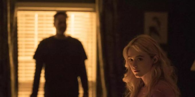 Millie Kessler (Kathryn Newton) wird von einem Serienkiller (Vince Vaughn) terrorisiert. Foto: Brian Douglas/Universal Pictures/dpa Millie Kessler (Kathryn Newton) wird von einem Serienkiller (Vince Vaughn) terrorisiert. Foto: Brian Douglas/Universal Pictures/dpa