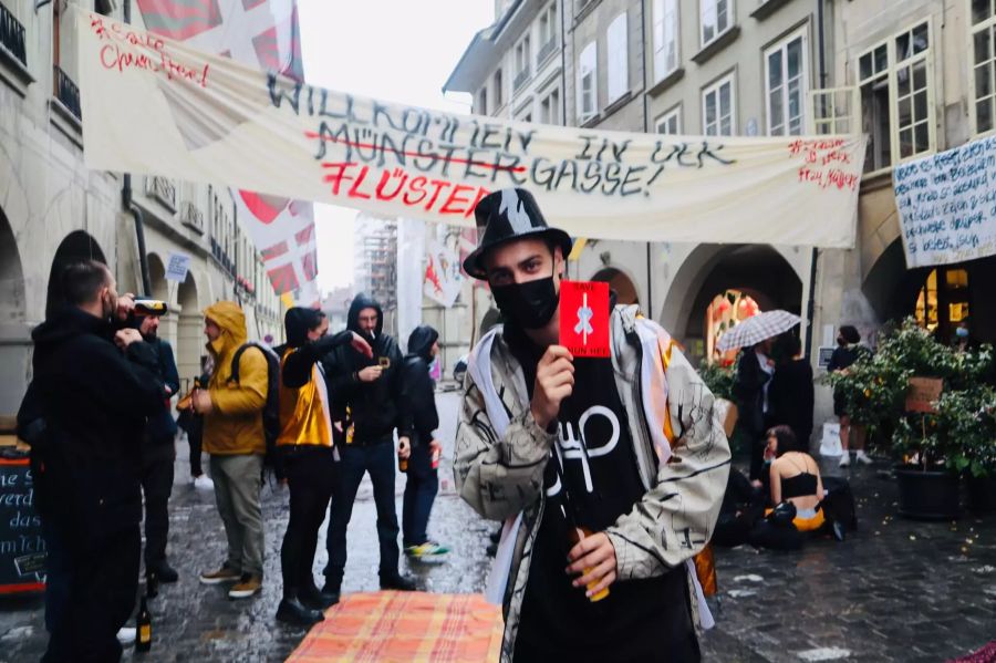 Am Donnerstag fand ein Protest-Picknick vor dem Chun Hee statt.