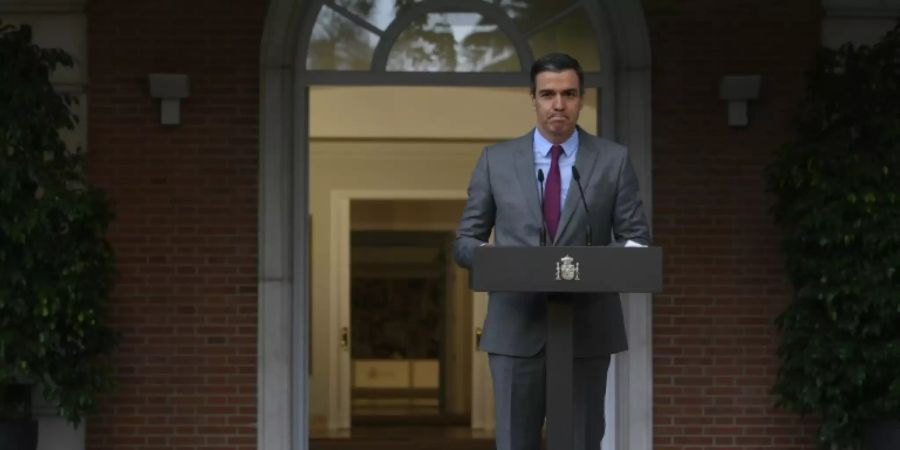 Sánchez verteidigt auf Pressekonferenz die Begnadigngen