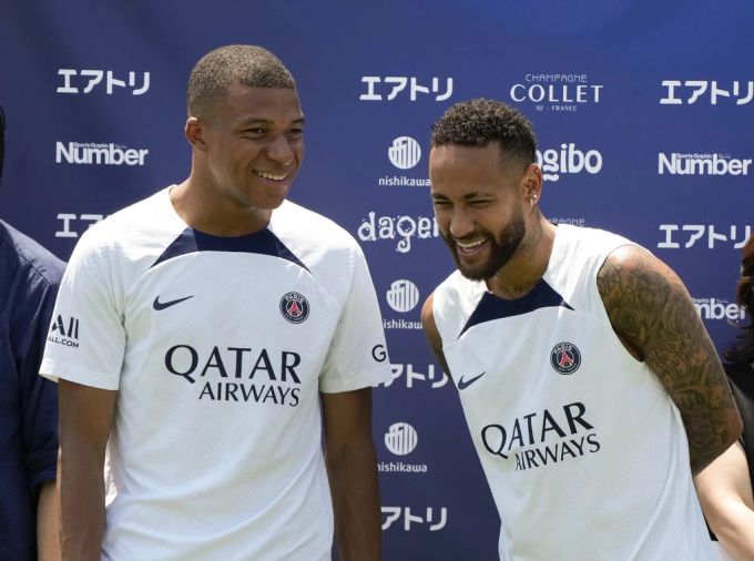 Über das Verhältnis zwischen Kylian Mbappé und Neymar wird seit Monaten diskutiert. neymar