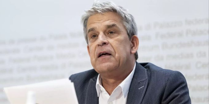 Christoph Berger, Präsident der Eidgenössischen Kommission für Impffragen EKIF, spricht während einer Medienkonferenz zur aktuellen Situation des Coronavirus. (Archivbild). berger