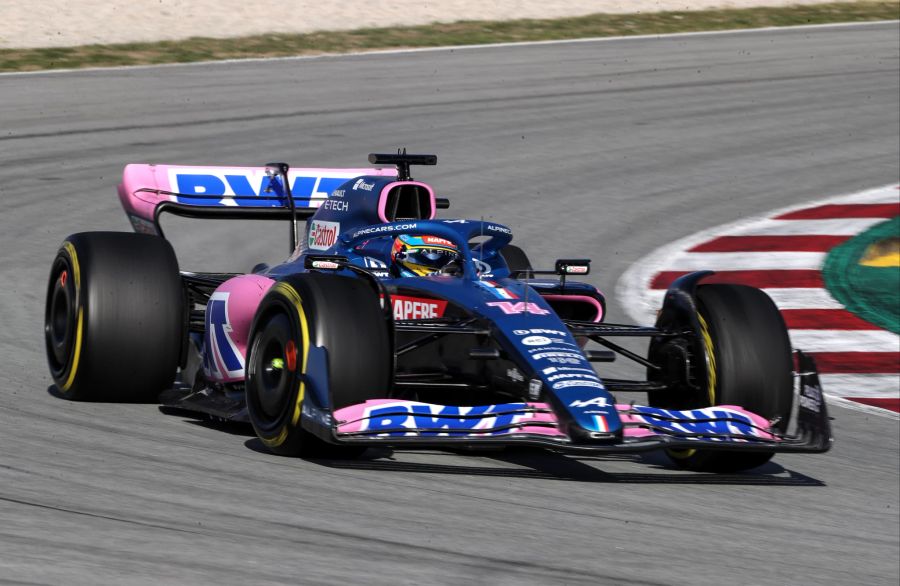 Fernando Alonso (Alpine) beim Vorsaison-Test der Formel 1 in Barcelona.