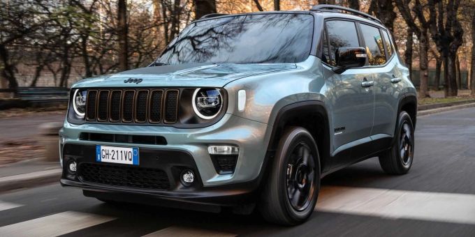 Das Jeep e-Hybrid System kommt mit seiner 48V-Unterstützung für Renegade und Compass Jeep e-Hybrid Mildhybrid 48V