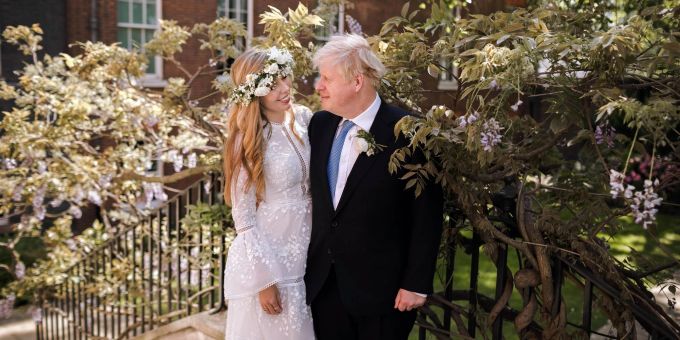Der damalige britische Premierminister Boris Johnson und seine Frau Carrie Johnson im Garten von Downing Street Nr. 10. Der damalige britische Premierminister Boris Johnson und seine Frau Carrie Johnson im Garten von Downing Street Nr. 10.