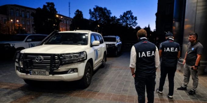 IAEA-Mitarbeiter vor der Abreise in Kiew IAEA-Mitarbeiter vor der Abreise in Kiew