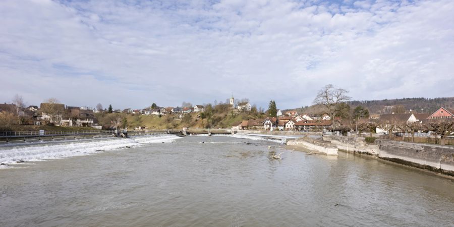 Das Stauwehr der Spinnerei Kunz in Windisch. Das Kunzareal zählt zu den Kulturgütern nationaler Bedeutung.