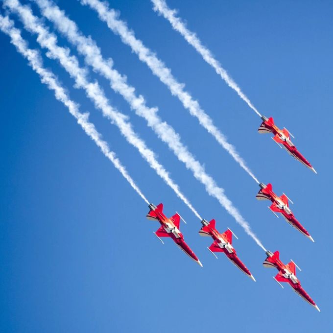 Als einer der Höhepunkte der Veranstaltung wird auch die eidgenössische Kunstflugstaffel «Patrouille Suisse» eine Flugshow inszenieren. (Archivbild) Patrouille Suisse