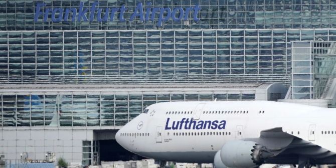 Lufthansa Jumbo Jet