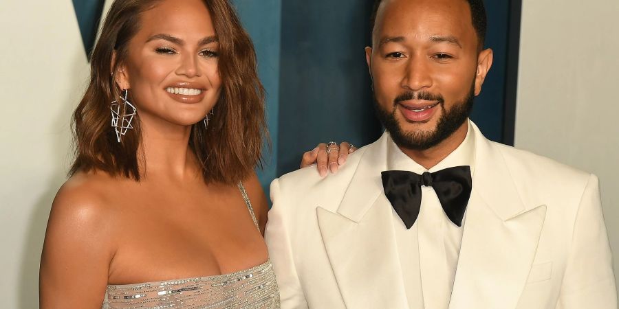 Model Chrissy Teigen und ihr Musiker John Legend haben eine frohe Botschaft verkündet.