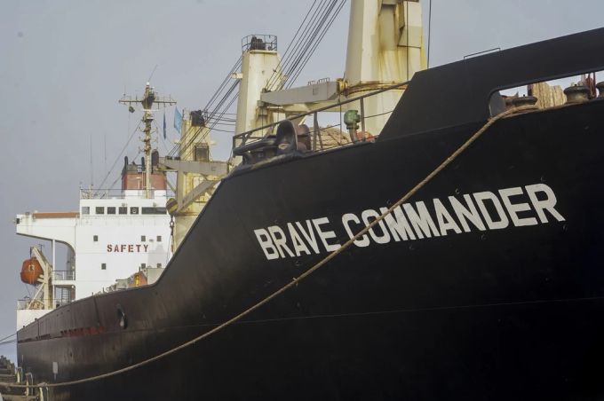 Das Schiff «Brave Commander» hat den Zielhafen in Dschibuti erreicht. Der Frachter transportiert rund 23'000 Tonnen Getreide aus der Ukraine, die für die Hungerhilfe am Horn von Afrika bestimmt ist. UN-Getreidefrachter