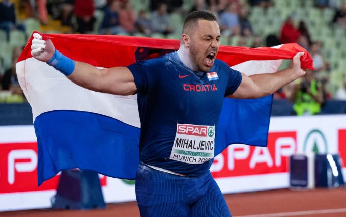 Filip Mihaljevic holt EM-Gold im Kugelstossen für Kroatien. Filip Mihaljevic