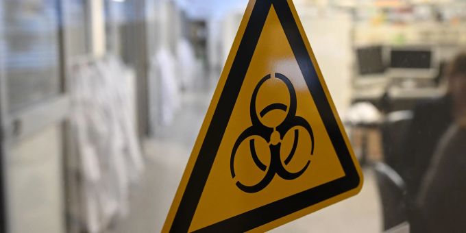 Der Eingang zum Labor im Institut für Medizinische Immunologie an der Charité. coronavirus