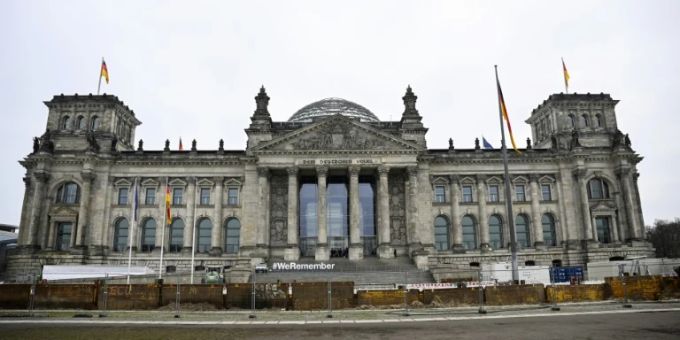 Der Bundestag in Berlin Der Bundestag in Berlin