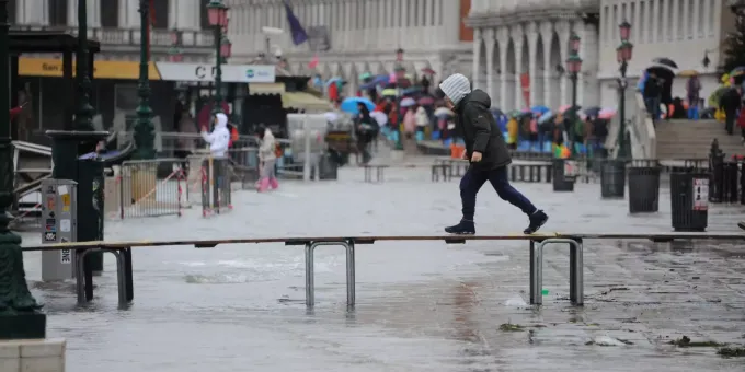 Venedigs Altstadt Wieder Unter Wasser