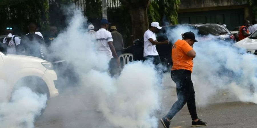 Einsatz von Tränengas gegen Demonstranten in Abidjan